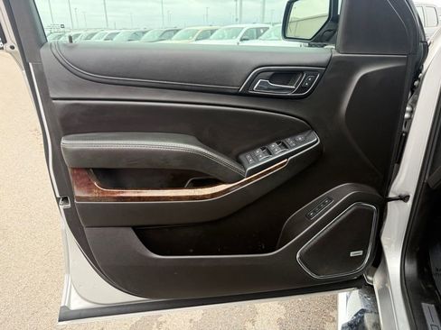 Used 2017 Chevrolet Tahoe LT w/ LT Signature Package image 10