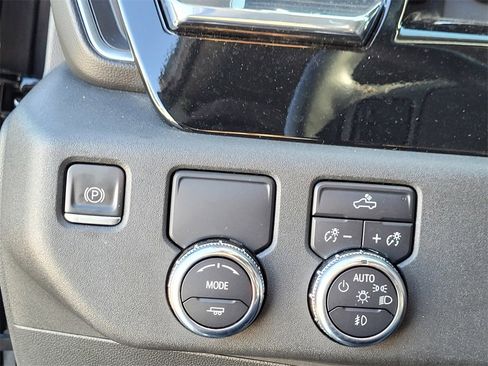 Used 2023 GMC Sierra 1500 Elevation image 28