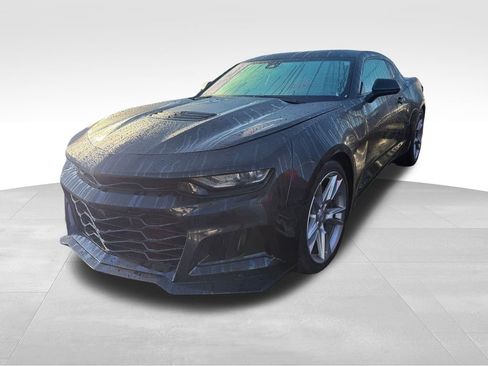 Used 2019 Chevrolet Camaro SS w/ LPO RS/SS Interior Package image 6