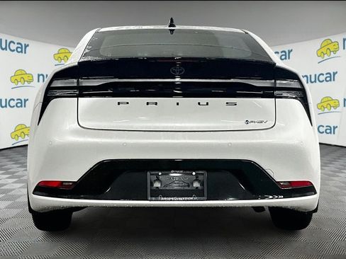 New 2026 Toyota Prius Plug-In Hybrid FWD image 6