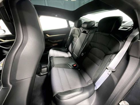 Used 2025 Porsche Taycan 4S image 31