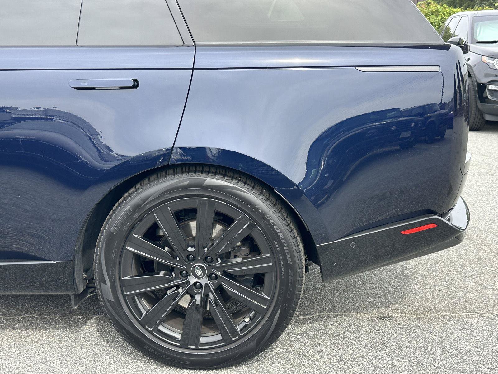 Used 2023 Land Rover Range Rover Long Wheelbase Autobiography AWD/4WD image 48