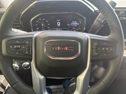 Used 2024 GMC Sierra 1500 Elevation image 16