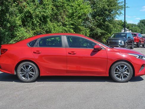 Used 2023 Kia Forte LXS FWD image 8