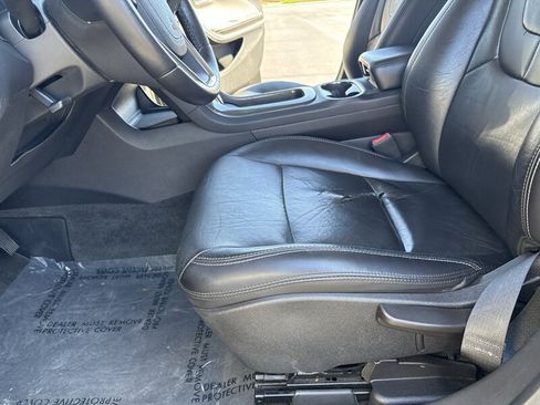 Used 2011 Chevrolet Volt Premium w/ Premium Trim Package FWD image 23