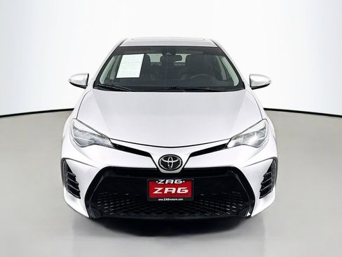 Used 2017 Toyota Corolla SE w/ SE Premium Package FWD image 8