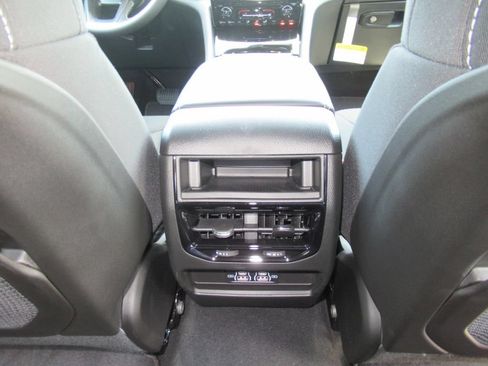 New 2026 Jeep Grand Cherokee Laredo w/ MOPAR Finishing Package RWD image 30