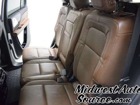 Used 2020 Lincoln Aviator Reserve w/ Equipment Group 202A AWD/4WD image 13