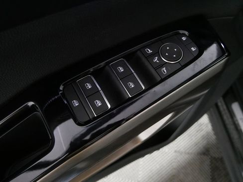 Used 2024 Nissan Pathfinder Platinum w/ Black Appearance Package image 14