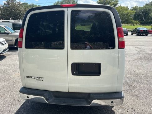 Used 2016 Chevrolet Express 3500 LT w/ LT Preferred Equipment Group RWD image 12