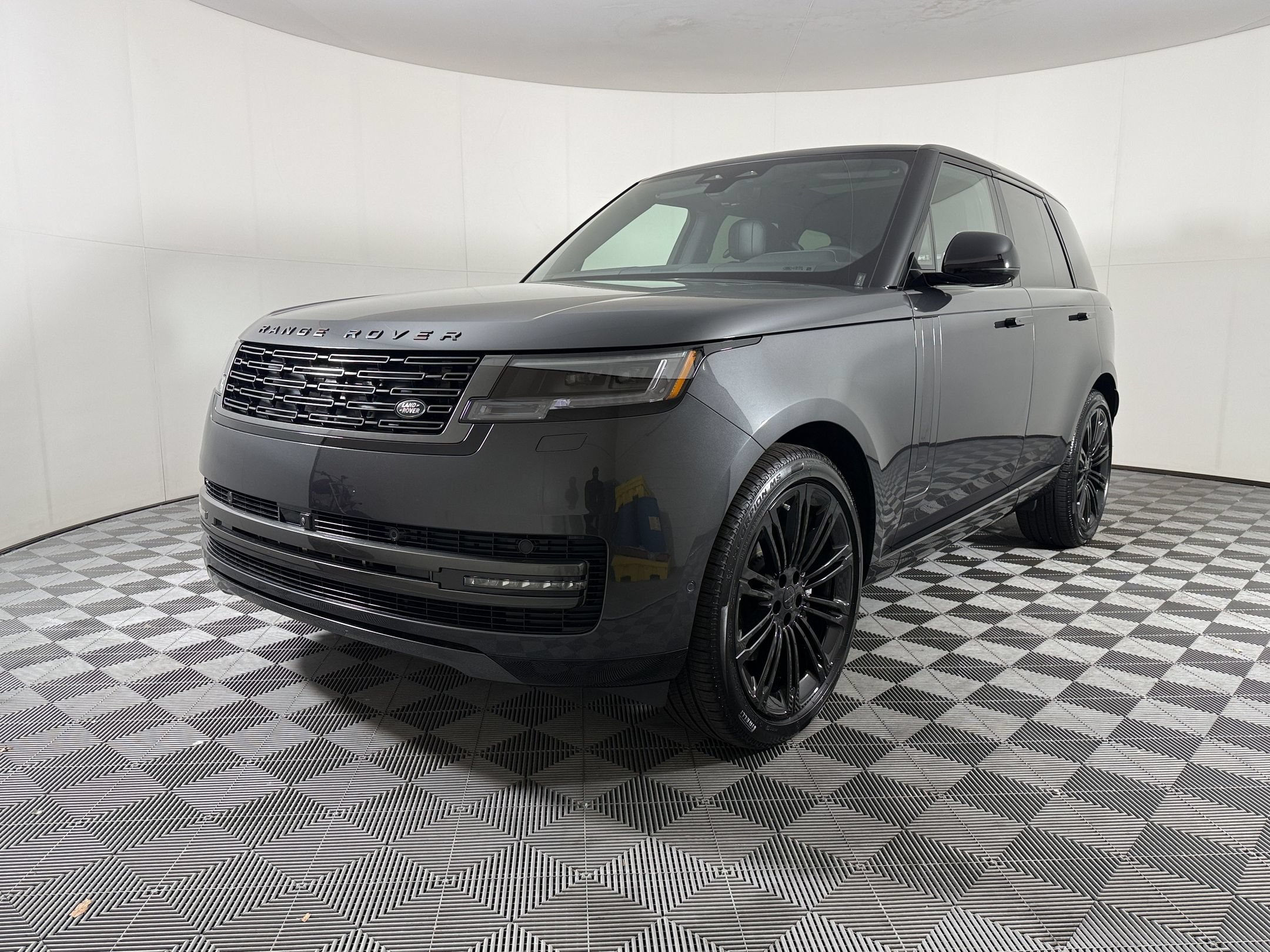 New 2026 Land Rover Range Rover SE AWD/4WD image 1