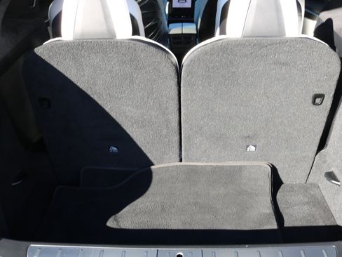 Used 2018 Tesla Model X 75D image 27