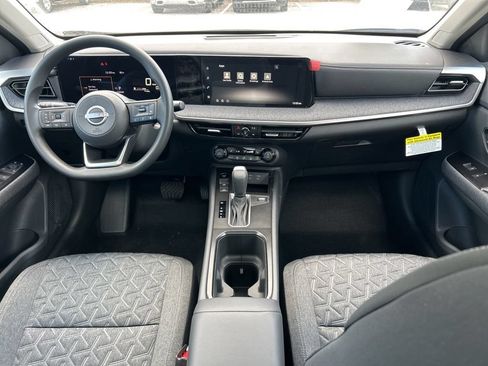 New 2026 Nissan Kicks SV w/ SV Premium Package FWD image 11