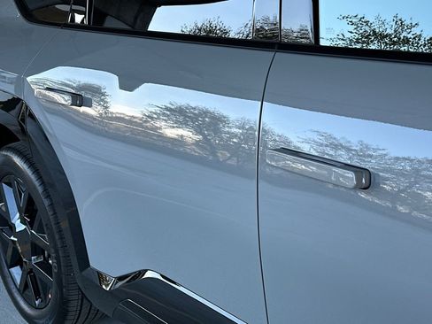 New 2026 Kia EV9 Land image 9