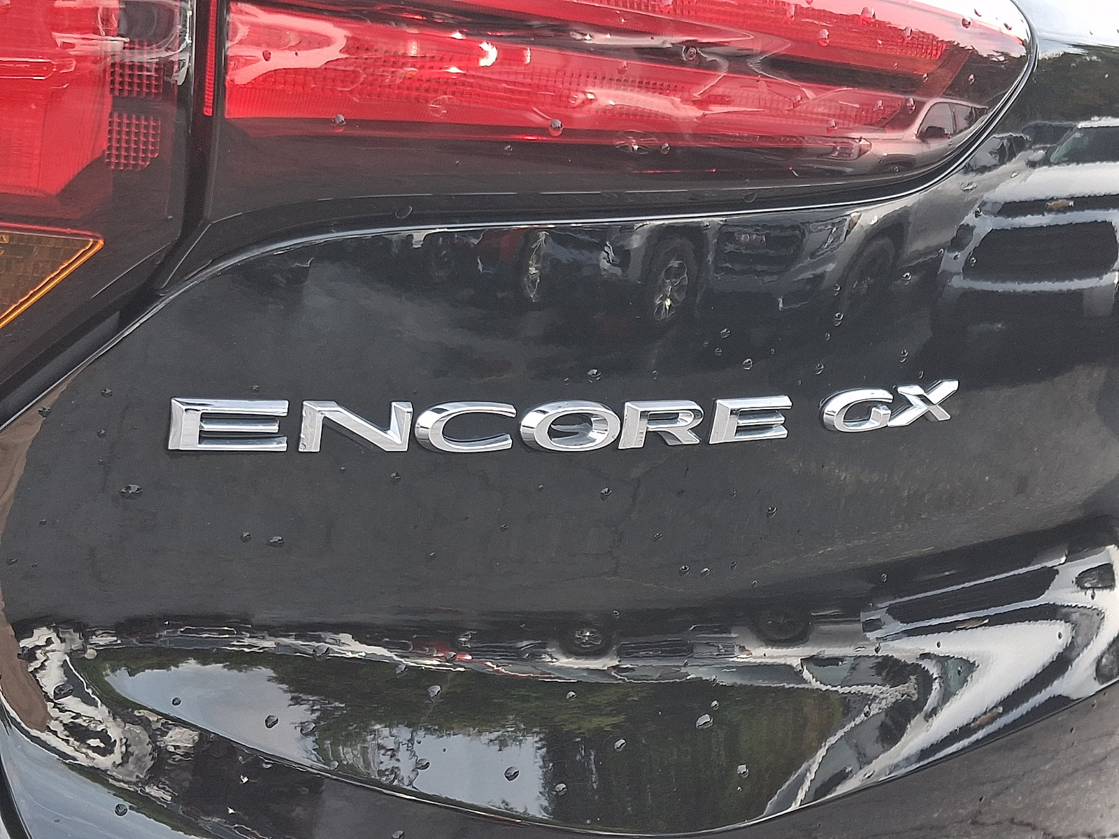 Used 2023 Buick Encore GX Select w/ Sport Touring Package FWD image 29