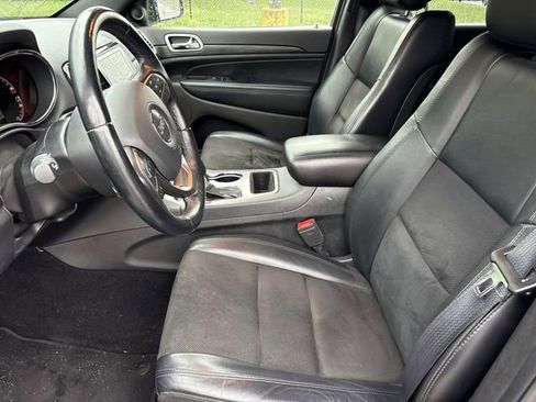 Used 2021 Jeep Grand Cherokee Laredo X RWD image 11