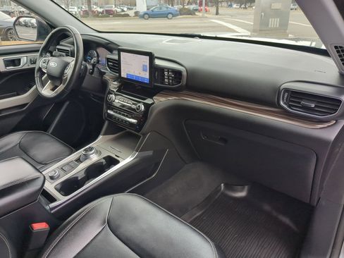 Used 2021 Ford Explorer Limited w/ Hybrid Equipment Group 310A image 34