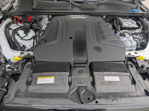 Certified 2025 Audi Q7 2.0T Premium w/ Convenience Plus Package image 32