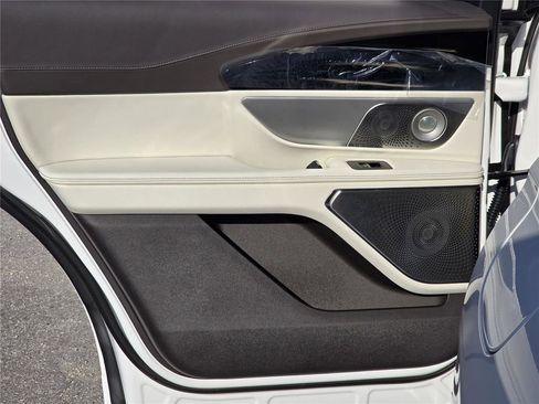 New 2026 Lincoln Nautilus Black Label AWD/4WD image 10