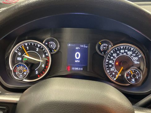 Used 2021 RAM 2500 Big Horn image 27