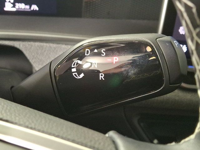 Used 2025 Volkswagen Tiguan S AWD/4WD image 16