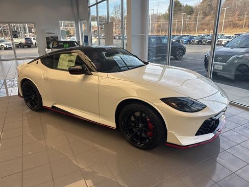 New 2026 Nissan Z NISMO w/ Floor Mat Package image 1
