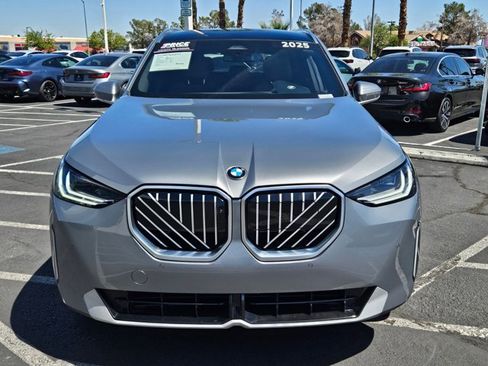 Used 2025 BMW X3 xDrive30i w/ Premium Package AWD/4WD image 2