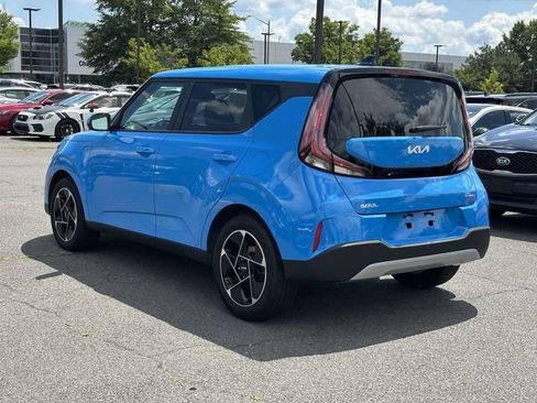 Used 2025 Kia Soul EX FWD image 4