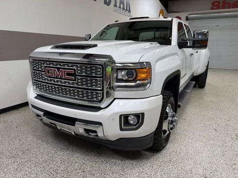 Used 2019 GMC Sierra 3500 Denali w/ Duramax Plus Package AWD/4WD image 3
