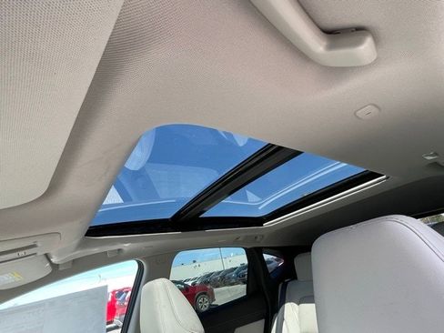 New 2025 Nissan Murano SL image 15