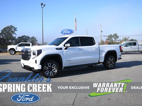 Used 2024 GMC Sierra 1500 AT4 w/ Technology Package image 1