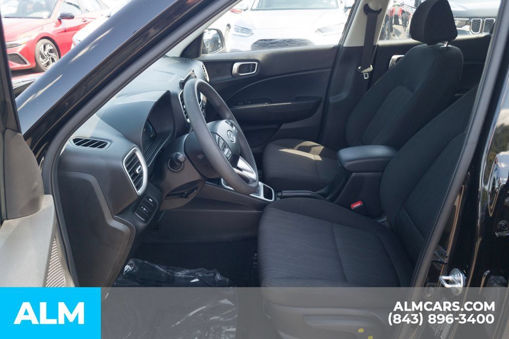 Certified 2026 Hyundai Venue SE FWD image 15