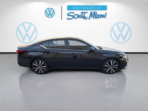 Used 2020 Nissan Altima 2.5 SR w/ Premium Package image 8