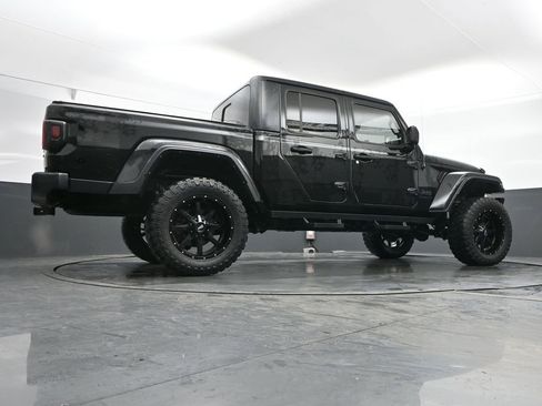 Used 2021 Jeep Gladiator Sport image 42