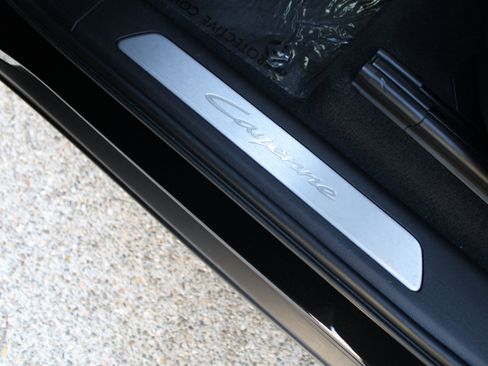 Certified 2025 Porsche Cayenne image 26