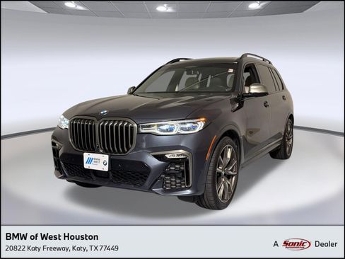 Used 2022 BMW X7 M50i AWD/4WD image 1
