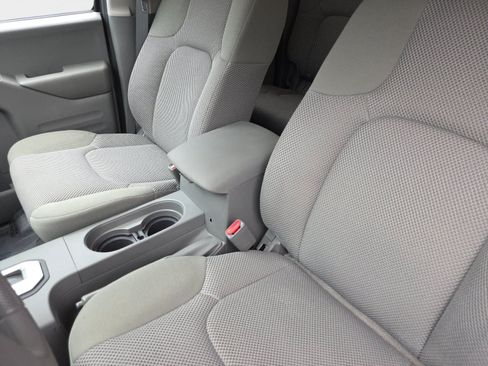 Used 2020 Nissan Frontier SV RWD image 12