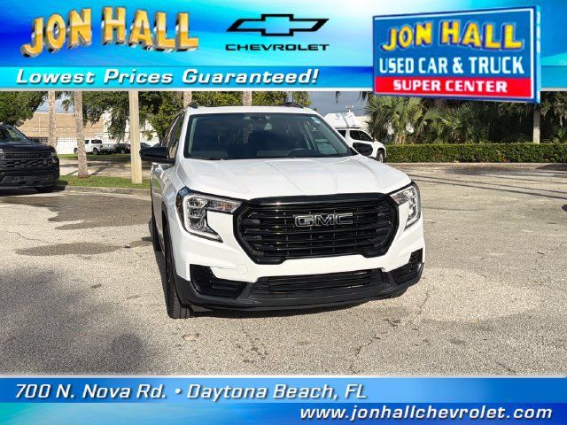 Used 2023 GMC Terrain SLE w/ Driver Convenience Package FWD image 16