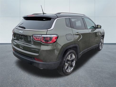 Used 2018 Jeep Compass Limited image 3
