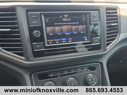 Used 2022 Volkswagen Atlas Cross Sport SE FWD image 28