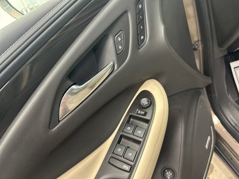 Used 2019 Buick Envision Premium AWD/4WD image 22