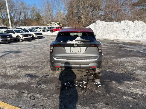 New 2026 Nissan Kicks SV w/ SV Premium Package AWD/4WD image 5