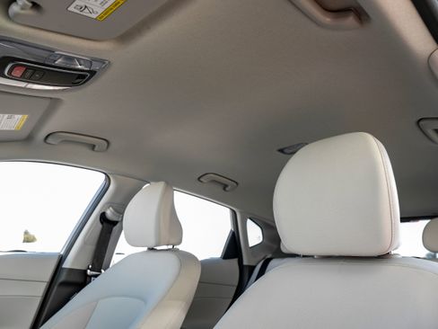 Used 2025 Hyundai Kona SEL image 28