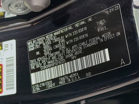 Used 2023 Toyota Highlander XLE AWD/4WD image 39