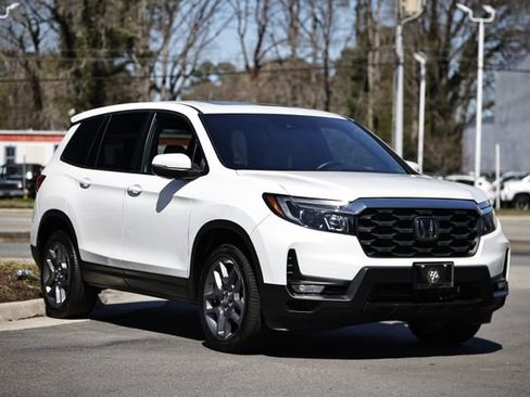 Used 2023 Honda Passport EX-L image 13