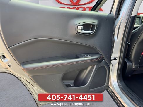 Used 2021 Jeep Compass Trailhawk AWD/4WD image 38