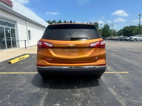 Used 2018 Chevrolet Equinox LT w/ Sun & Infotainment Package FWD image 9