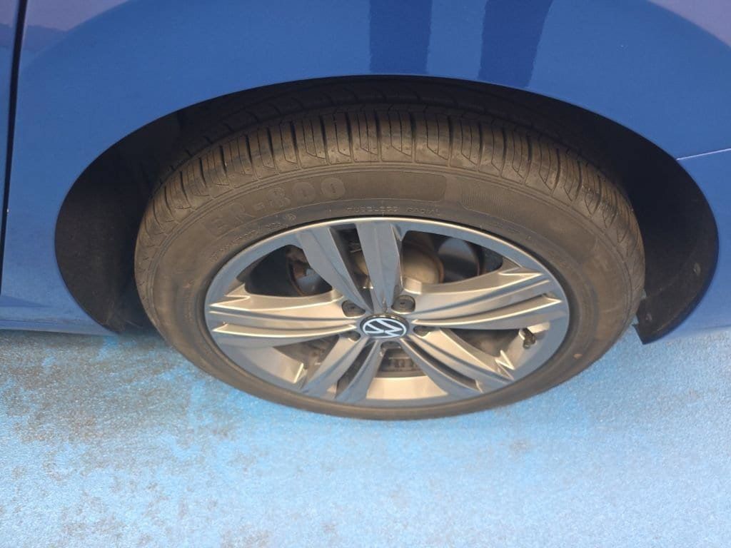 Used 2024 Volkswagen Jetta SE FWD image 11