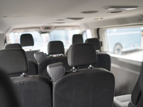 Used 2024 Ford Transit 350 XLT RWD image 21