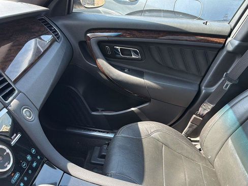 Used 2013 Ford Taurus Limited FWD image 15